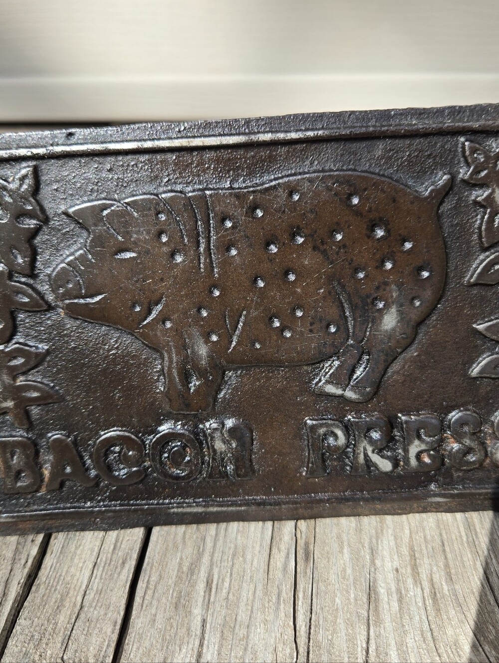 Vtg Cast Iron Bacon Press Wood Handle Carved Pig